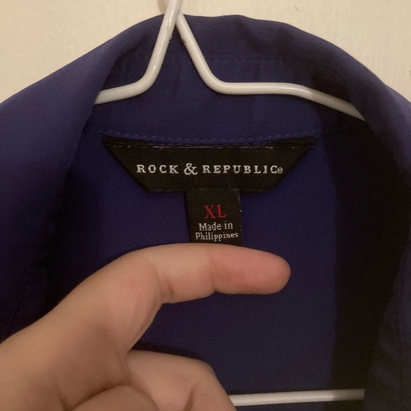 Silk, Loose Fitting, Purple Tank Top with Silver Buttons. - Picture 2 of 2